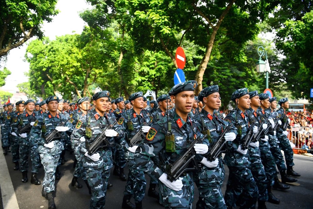 Tên lửa, radar, UAV Viettel ‘đi giữa lòng dân’ - ảnh 6