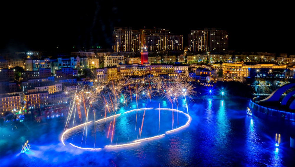 Show diễn pháo hoa và nghệ thuật thể thao mạo hiểm sẽ trở lại Thị trấn Hoàng Hôn tháng 11 này - ảnh 1
