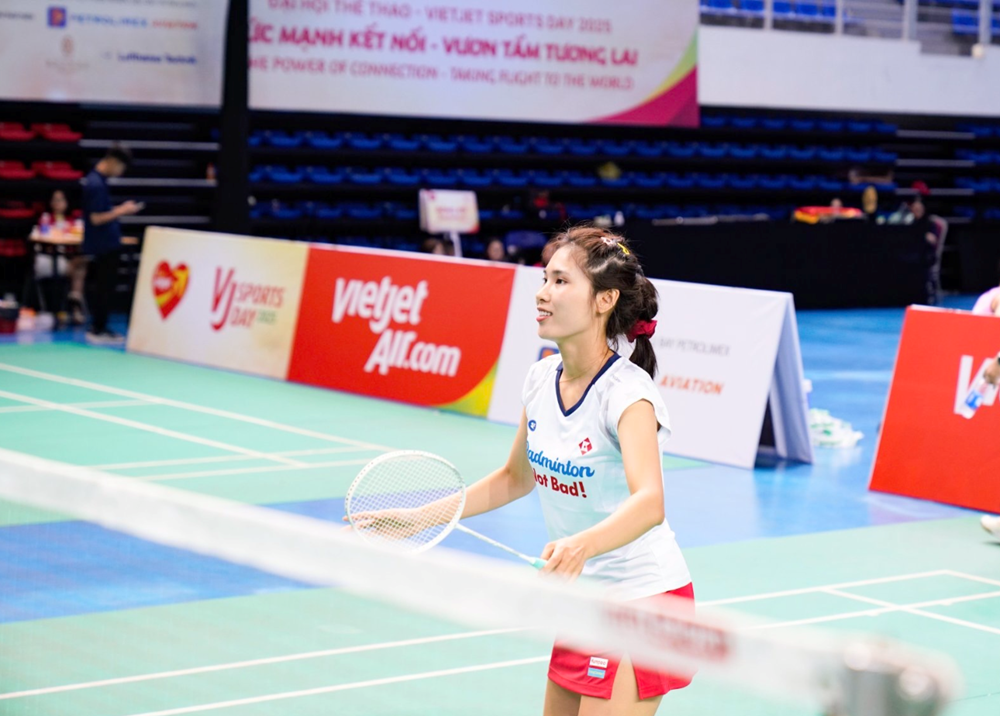 Gần 600 “chiến binh bầu trời” Vietjet tranh tài thể thao và hành động vì môi trường biển - ảnh 7