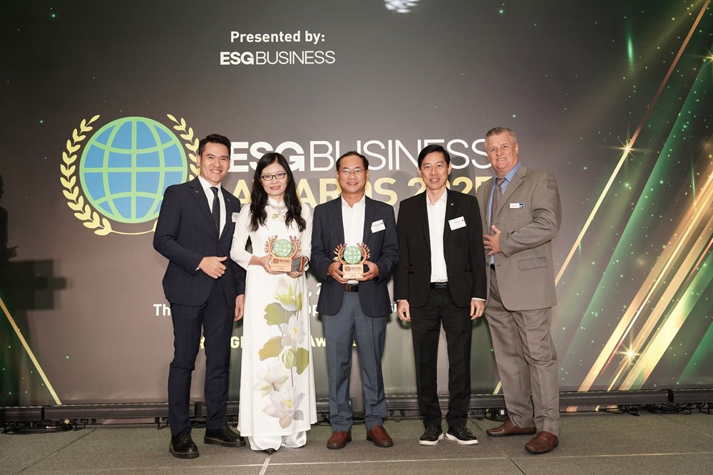VinUni “chiến thắng kép” tại ESG Business Awards 2025 - ảnh 1