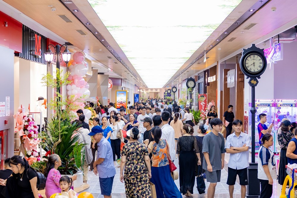 Thị trường bán lẻ cuối năm sôi động: Pop-up store tại trung tâm thương mại mở rộng cơ hội cho startup - ảnh 2