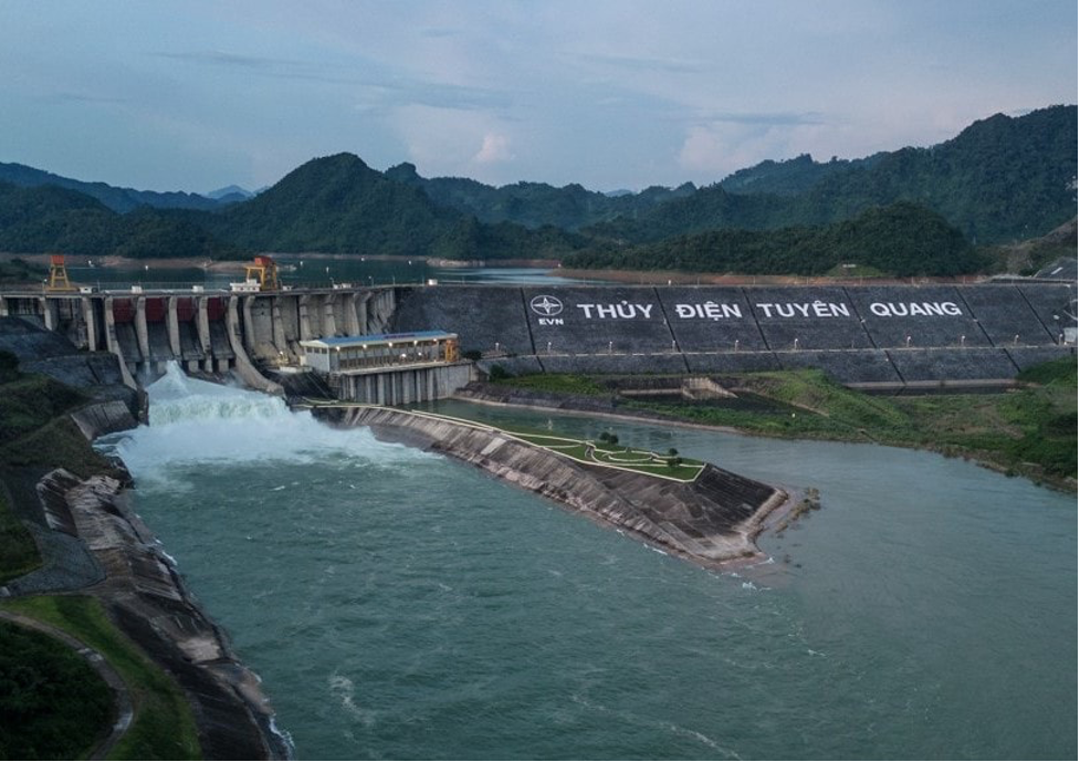 Thuỷ điện Tuyên Quang đóng tiếp một cửa xả đáy vào 16 giờ chiều nay - ảnh 1