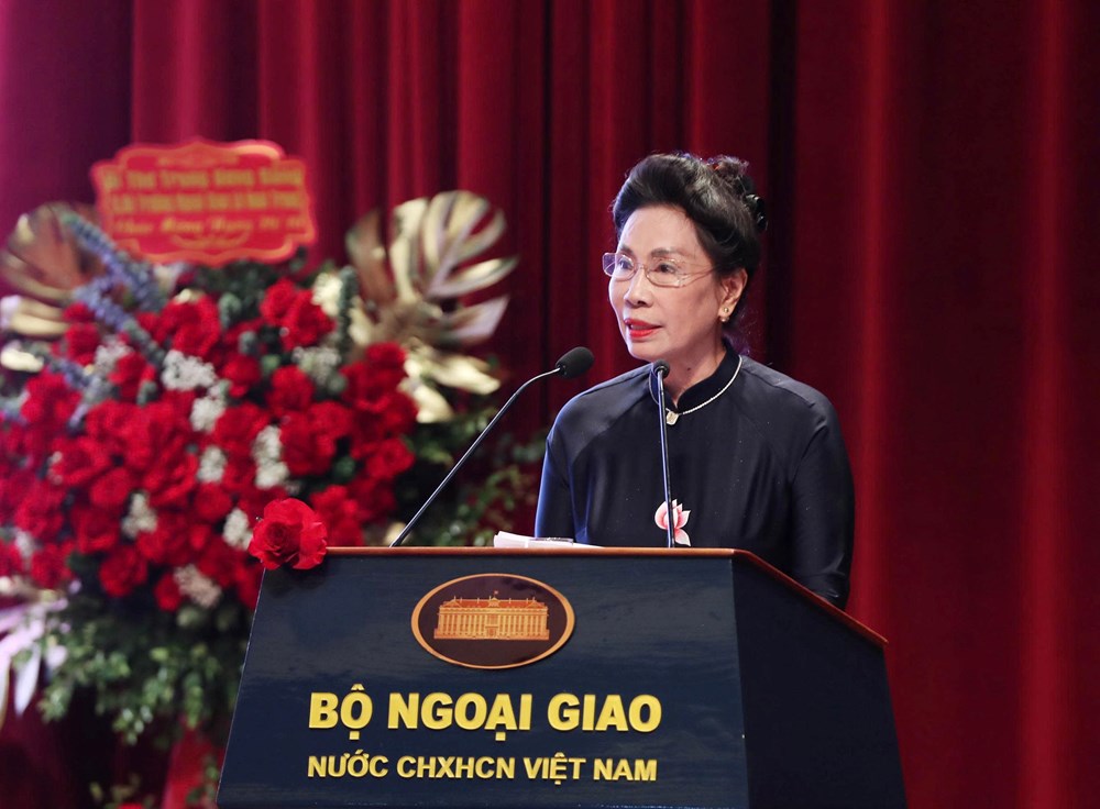 “Nhà ngoại giao nữ với Áo dài Việt”: Lan tỏa bản sắc, bồi đắp sức mạnh mềm văn hóa - ảnh 3