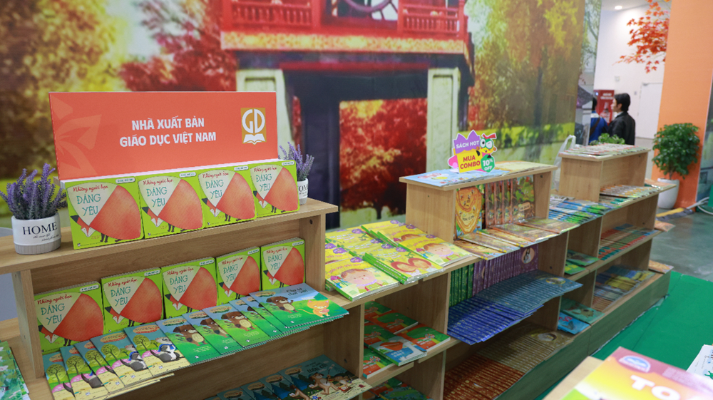 NXBGDVN tham gia Hội chợ Mùa thu 2025: Gắn kết tri thức, tôn vinh văn hóa đọc - ảnh 3