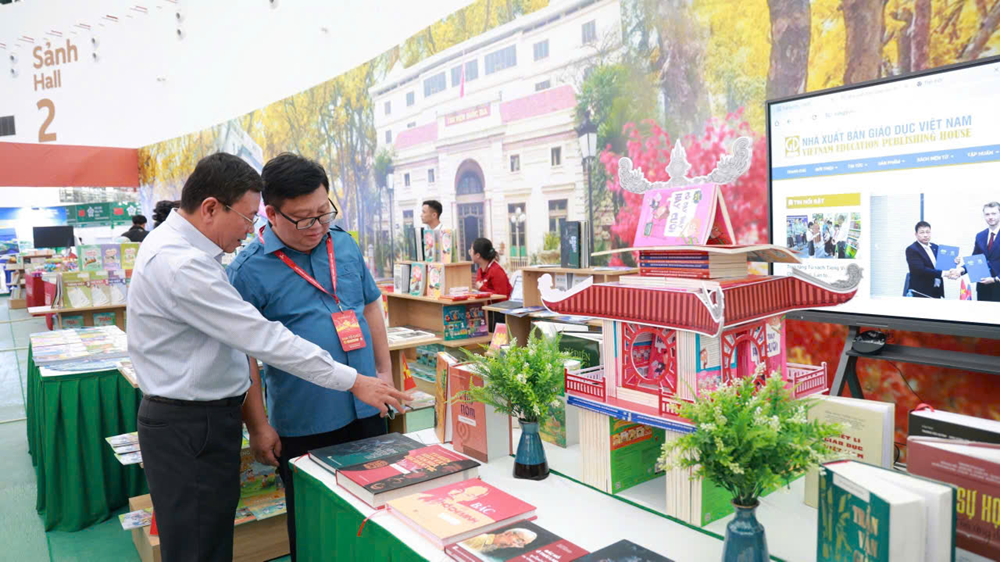 NXBGDVN tham gia Hội chợ Mùa thu 2025: Gắn kết tri thức, tôn vinh văn hóa đọc - ảnh 1