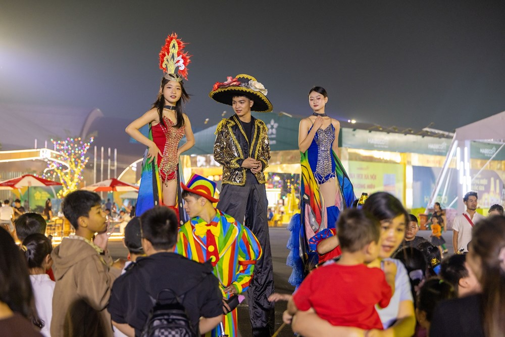 Hội chợ Mùa Thu lần Thứ nhất - 2025: “Cực phẩm” ẩm thực – “Đại tiệc ăn chơi’ hot nhất thời điểm này - ảnh 6