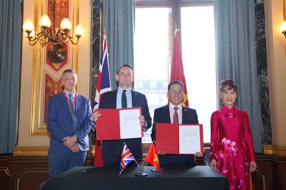 Vietjet và Rolls-Royce ký kết hợp đồng động cơ Trent 7000 trị giá 3,8 tỷ Đô la Mỹ trong chuyến thăm Vương quốc Anh của Tổng bí thư Tô Lâm - ảnh 3