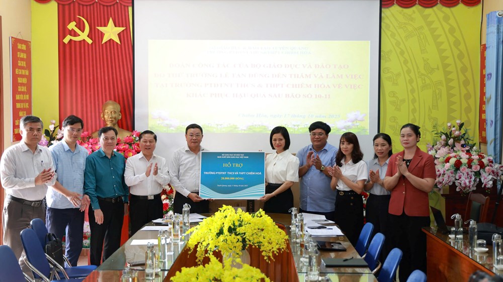 NXBGDVN cam kết đồng hành cùng học sinh và các trường học vùng bão lũ - ảnh 4