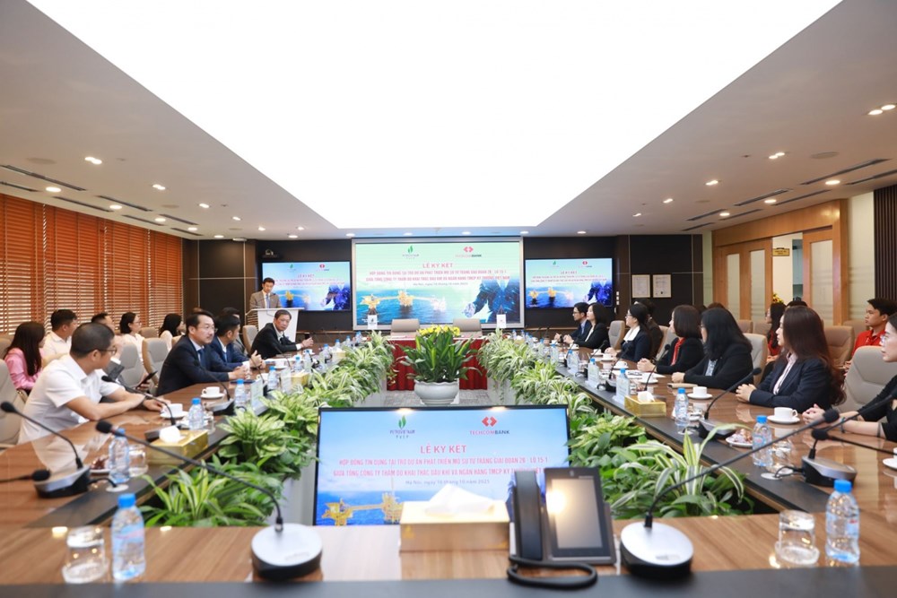 PVEP ký kết hợp đồng tín dụng cho dự án Phát triển mỏ Sư Tử Trắng giai đoạn 2B - ảnh 1