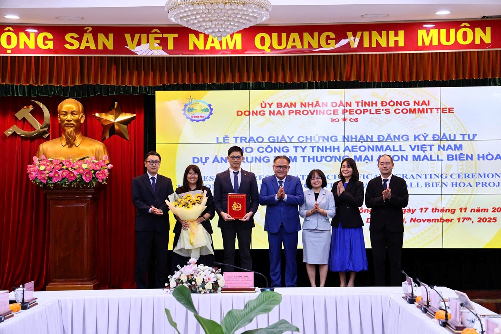 Trao giấy chứng nhận đầu tư cho dự án Trung tâm thương mại Aeon Mall lớn nhất Việt Nam - ảnh 2