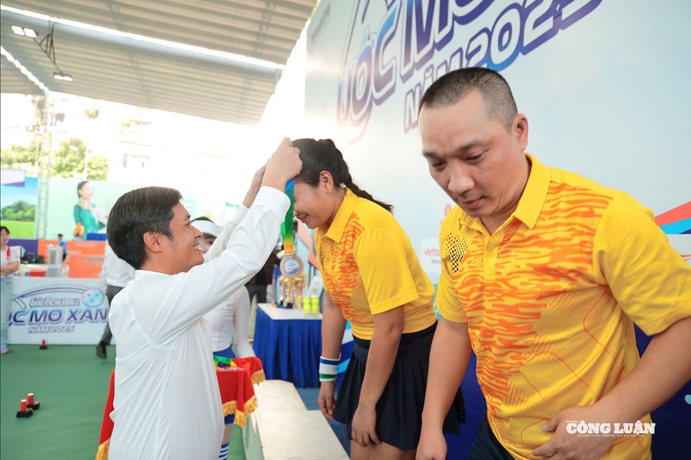 Giải Pickleball 'Ước Mơ Xanh' 2025: Trao giải nội dung đôi nam trên 40 tuổi và đôi nam nữ dưới 40 tuổi - ảnh 4