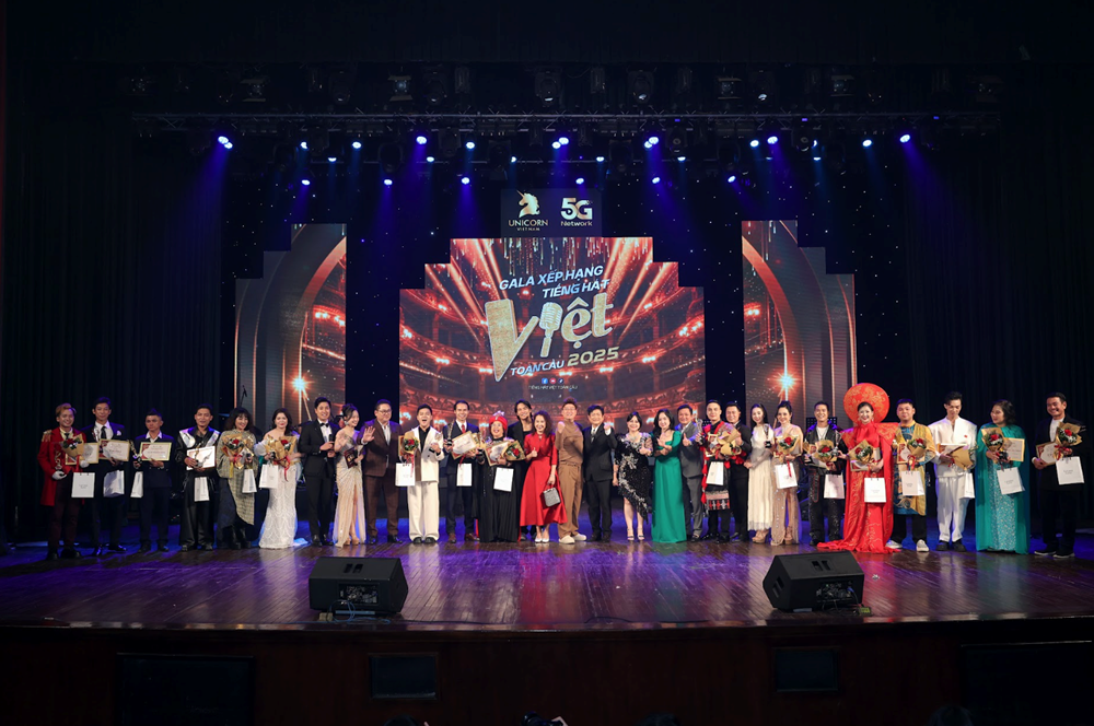 Lộ diện Quán quân ba dòng nhạc tại Gala Xếp hạng Tiếng hát Việt toàn cầu 2025 - ảnh 7