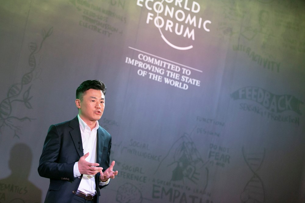 Những công nghệ hứa hẹn đột phá tương lai tại sân khấu VinFuture 2025 - ảnh 1