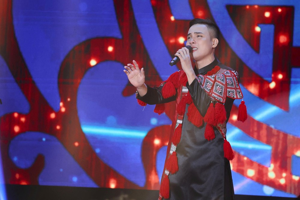 Bảo Trung - Quán quân Tiếng hát Việt Toàn cầu 2025 là chuyên gia AI - ảnh 2