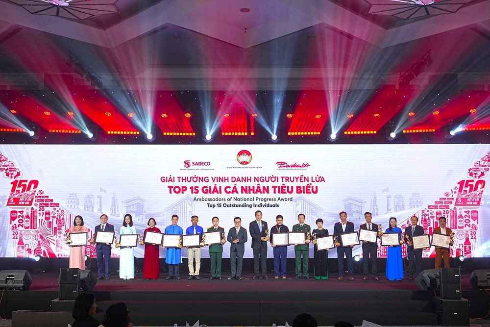 Tôn vinh 15 gương mặt truyền lửa và lan tỏa giá trị cộng đồng - ảnh 2