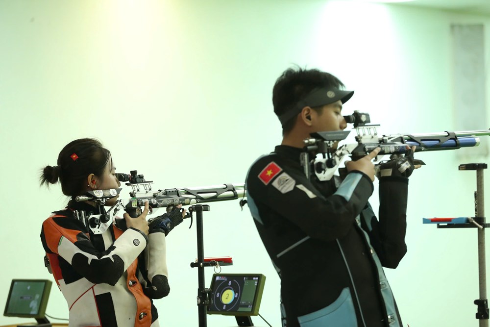 SEA Games 33 ngày thứ ba (12.12): Tiếp cơn mưa vàng, Huy Hoàng thống trị đường đua xanh - ảnh 2