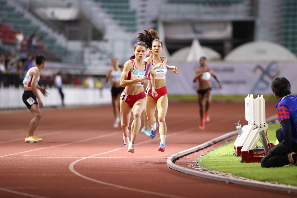SEA Games 33 ngày thứ bảy (16.12): Điền kinh, kickboxing, rowing và Liên Quân Mobile giành vàng - ảnh 3
