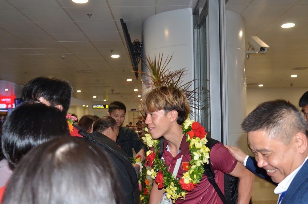 U22 Việt Nam rạng rỡ ngày trở về sau chiến dịch SEA Games 33 lịch sử - ảnh 11