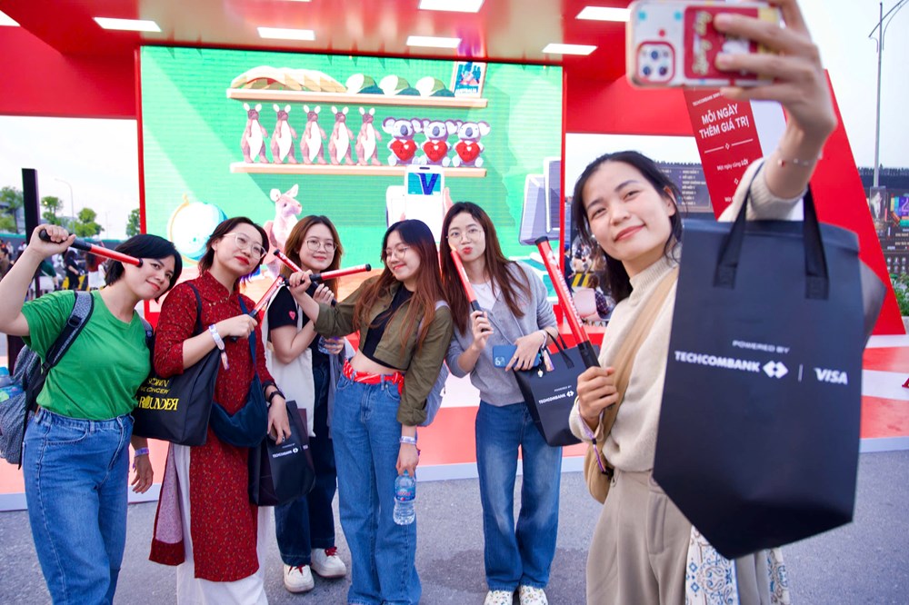 Fan “đu concert” xuyên ngày đêm: “Hiếm nơi nào lý tưởng như Ocean City: thuận tiện, chuyên nghiệp, dịch vụ gì cũng có” - ảnh 3