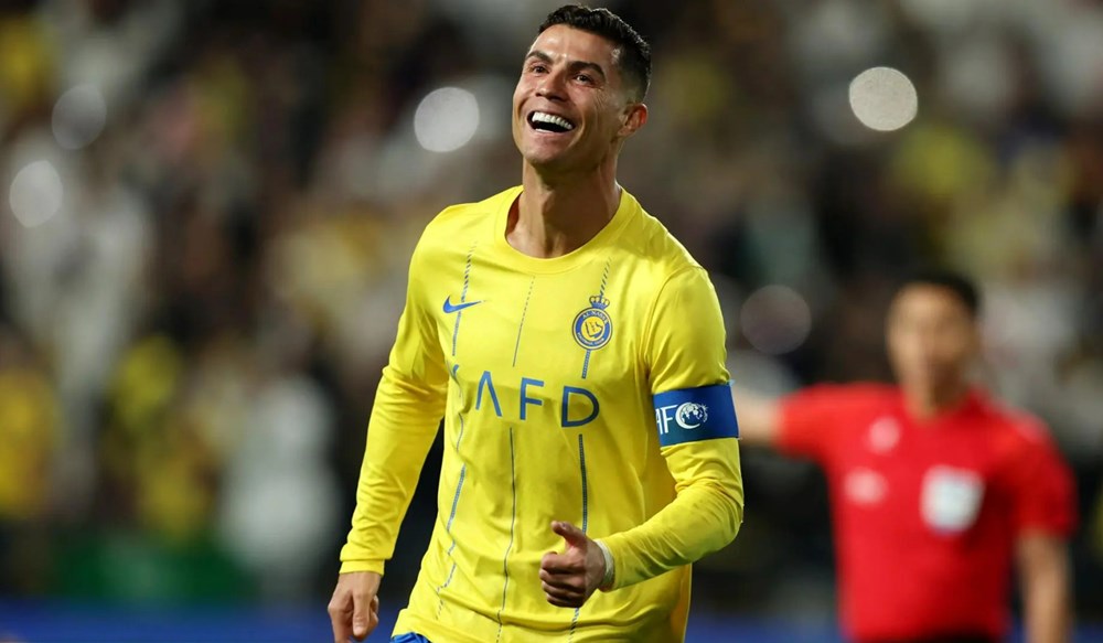 Nhìn lại 2025 của Ronaldo: Hành trình vượt thời gian chinh phục mốc 1.000 bàn thắng - ảnh 2