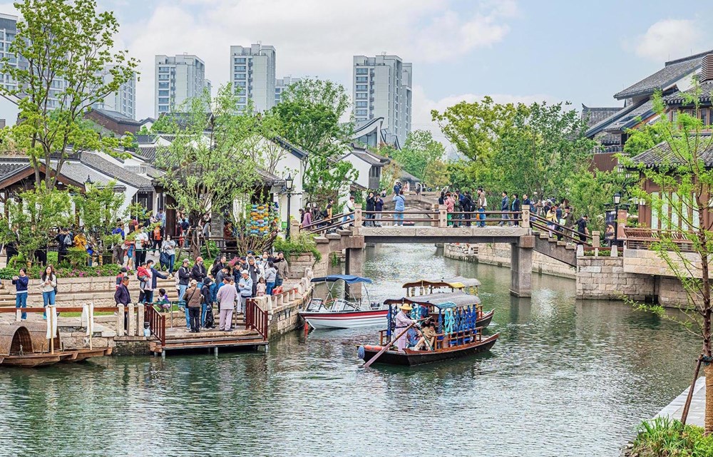 Nhìn gì từ Da Nang Downtown và các mô hình “thành phố thu nhỏ bên sông” trên thế giới - ảnh 2