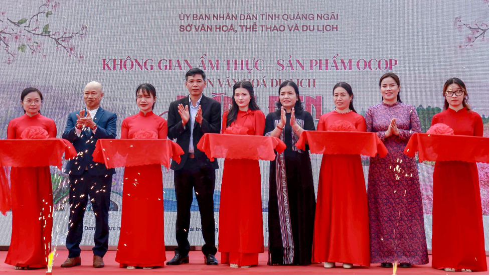 Từ “Hơi thở đại ngàn” đến “Sắc hồng giữa đại ngàn“: Quảng Ngãi bùng nổ chuối sự kiện chào năm mới 2026 sau sáp nhập - ảnh 4