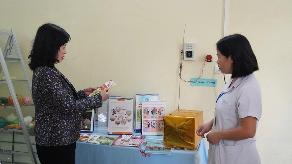 Bộ trưởng Bộ Y tế Đào Hồng Lan: Chăm sóc sức khỏe nhân dân toàn diện, từ sớm, từ xa và ngay từ cơ sở - ảnh 2