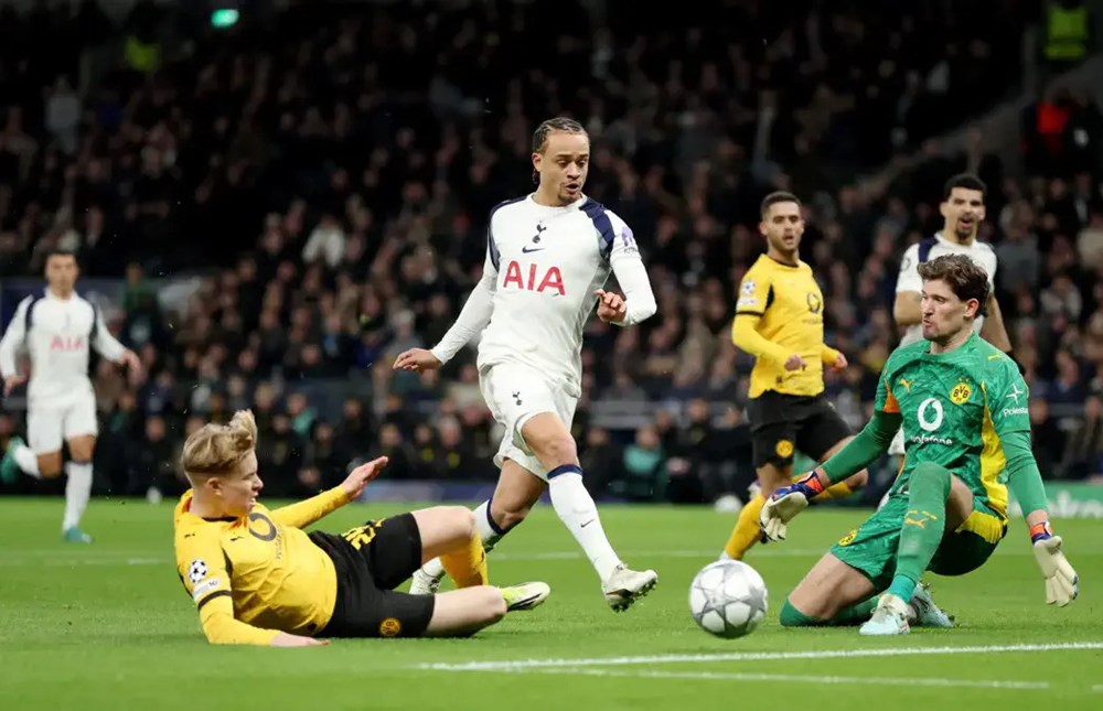 Nhận định trận đấu Eintracht Frankfurt vs Tottenham, 3h00 ngày 29.1: “Gà vớ được thóc“ - ảnh 2