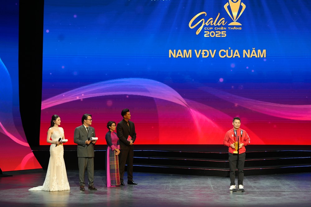 Đình Bắc và U22 Việt Nam được vinh danh tại Cúp Chiến thắng 2025 - ảnh 4