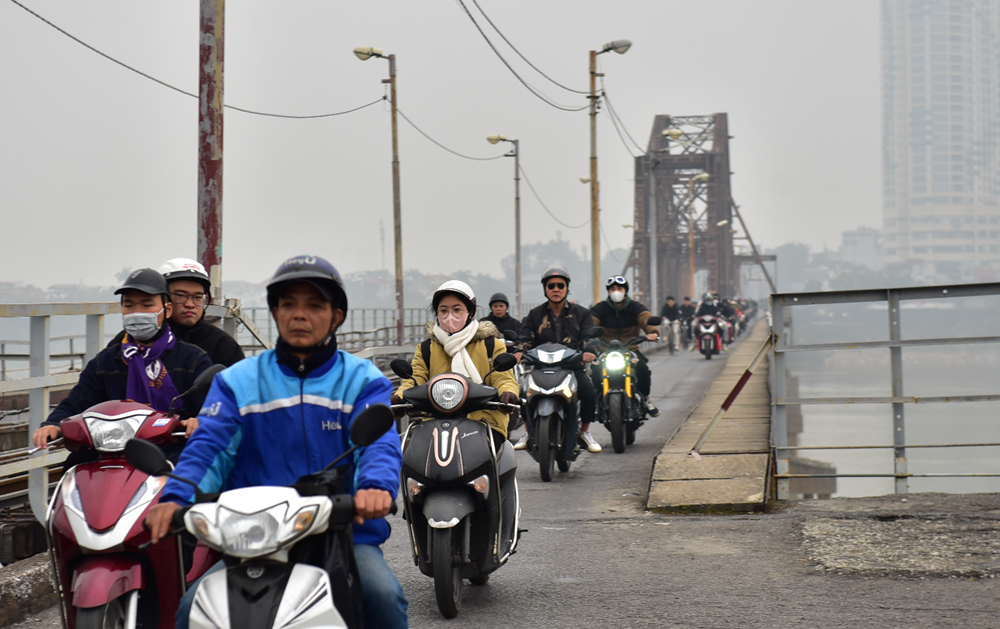 Dự báo thời tiết 15.2: Hà Nội trời lạnh, TP. HCM mưa dông - ảnh 1