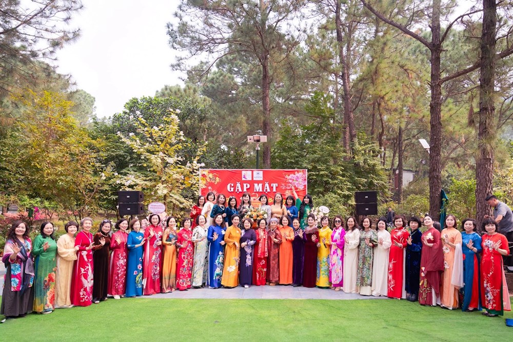 Sắc Xuân lan tỏa cùng tà áo dài trong ngày hội tôn vinh phụ nữ và di sản - ảnh 14