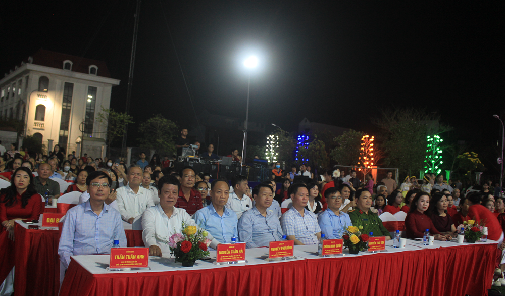 Phú Thọ: Phường Vĩnh Yên rạng rỡ “Ngày hội non sông” - ảnh 1