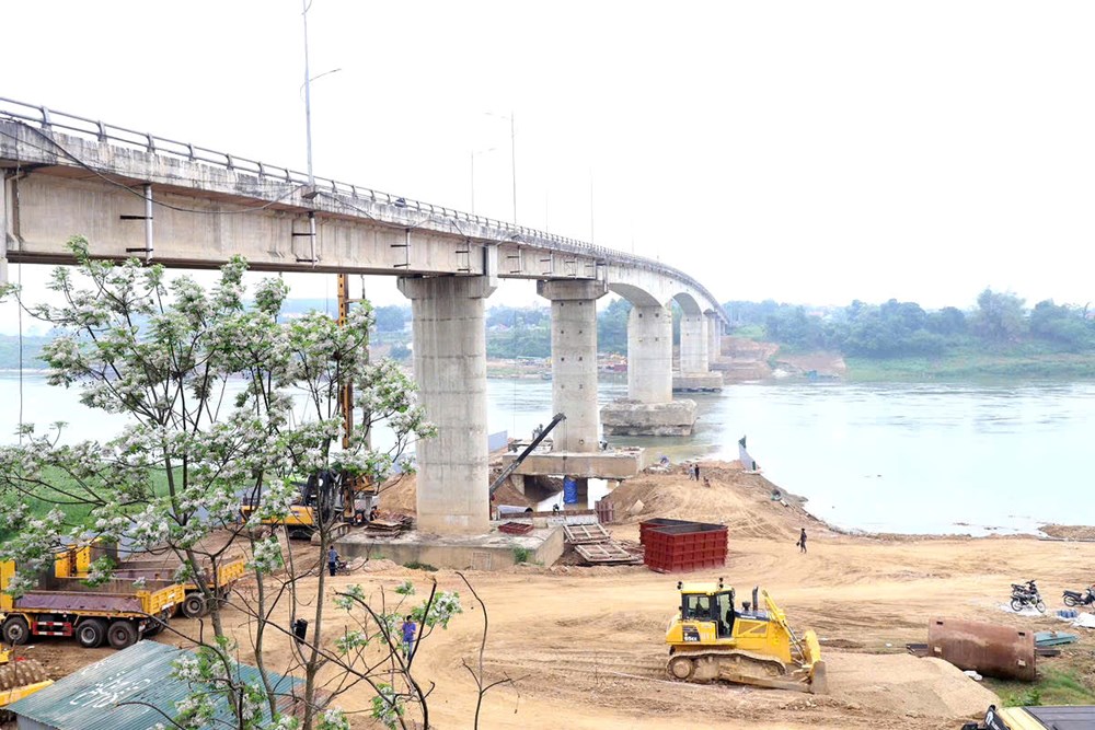Phú Thọ: Đẩy nhanh tiến độ sửa chữa cầu Sông Lô - ảnh 1
