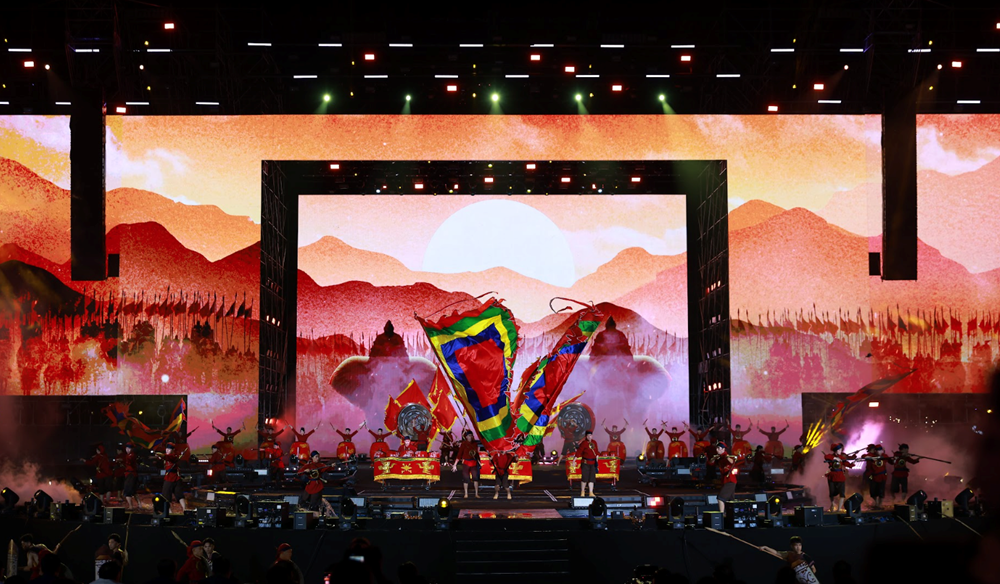 Dấu ấn “Say Hi” trong Mega Concert khai mạc Năm Du lịch Quốc gia  - Gia Lai 2026 - ảnh 9