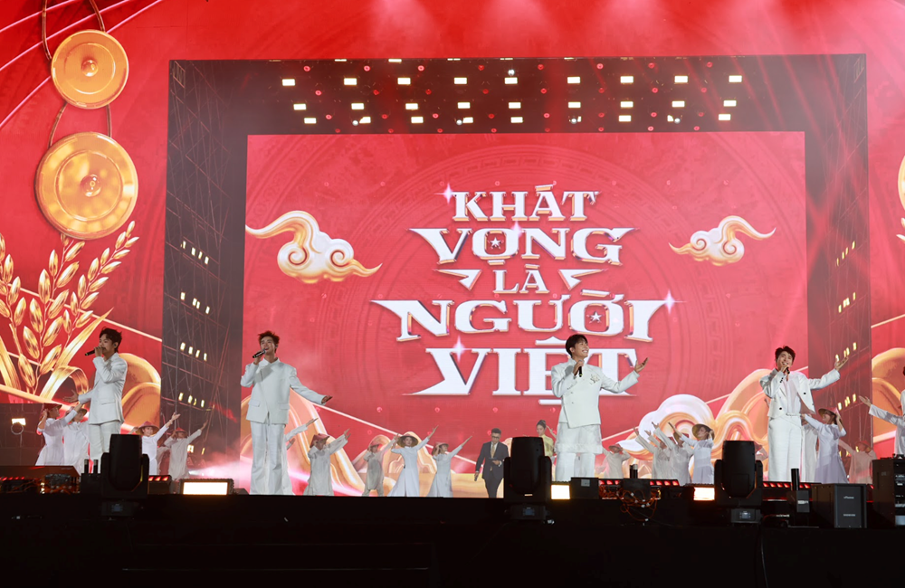 Dấu ấn “Say Hi” trong Mega Concert khai mạc Năm Du lịch Quốc gia  - Gia Lai 2026 - ảnh 3