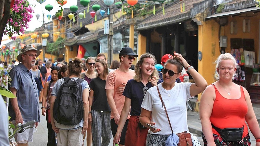 Điểm tin du lịch ngày 7.4: Việt Nam lập kỷ lục đón khách quốc tế và bánh mì được CNN vinh danh - ảnh 1