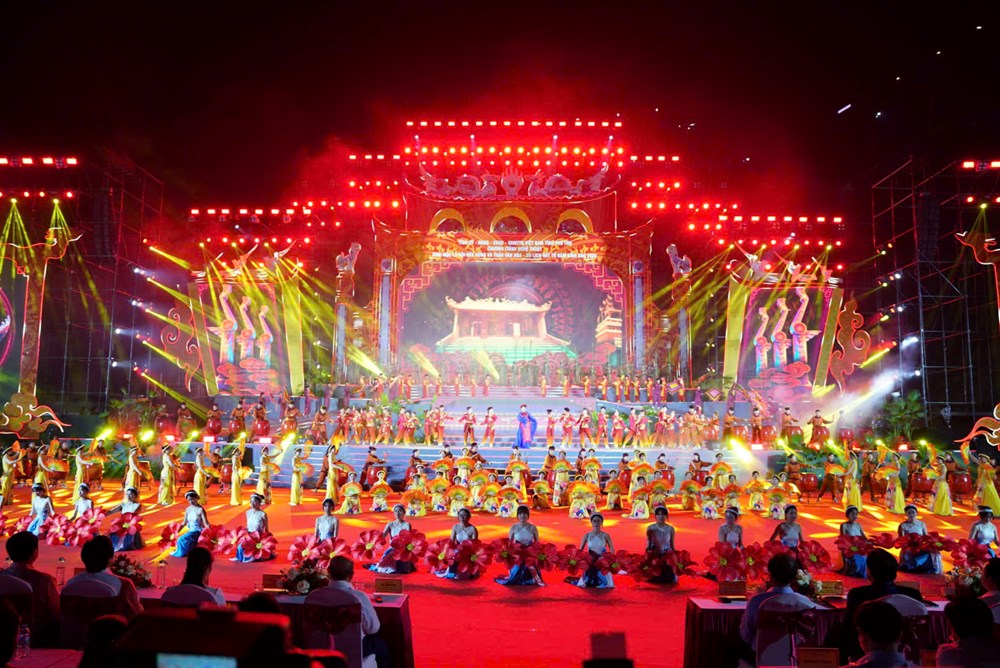 “Linh thiêng nguồn cội” mở mùa hành hương về Đất Tổ - ảnh 1