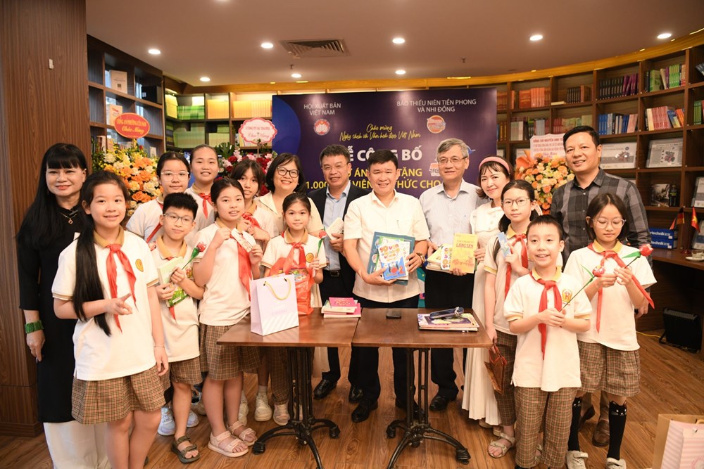 Khởi động dự án 1.000 thư viện tri thức cho học sinh - ảnh 10