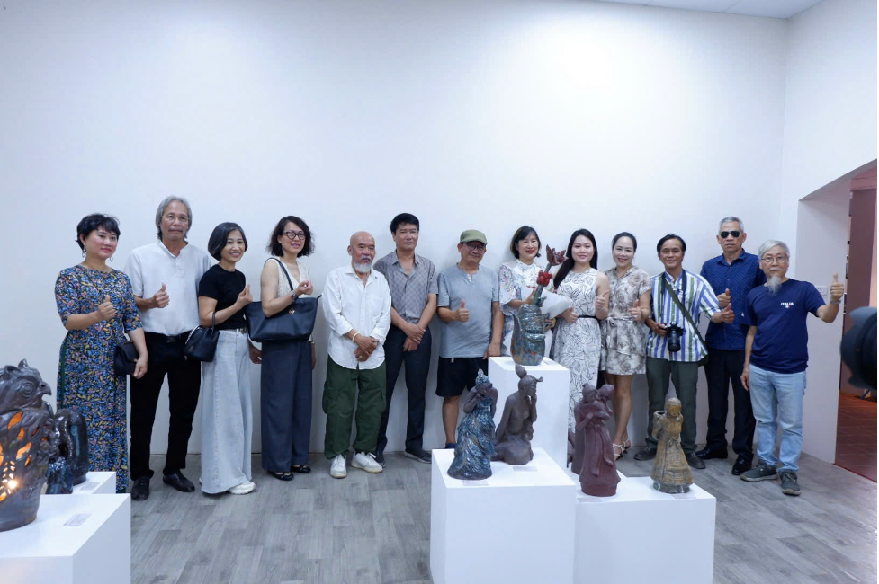 Triển lãm “Ngôn ngữ của đất”: Lắng nghe đất kể chuyện ở làng gốm - ảnh 2