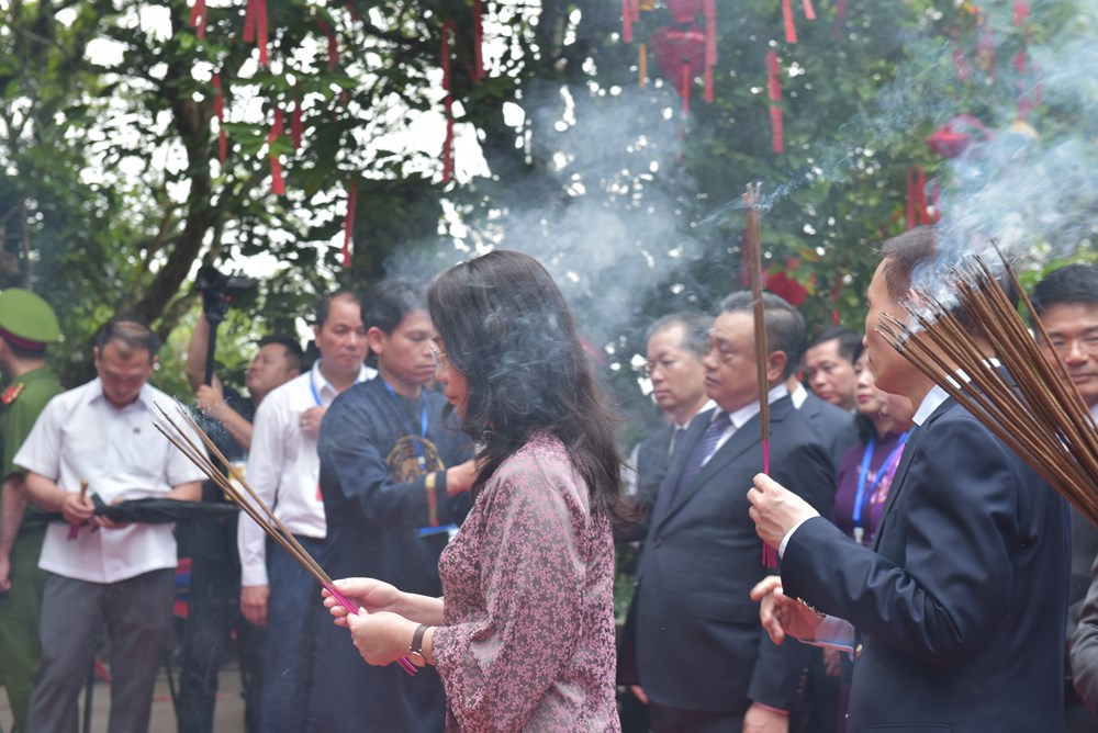 Tổng Bí thư, Chủ tịch nước Tô Lâm dâng hương Giỗ Tổ Hùng Vương  - ảnh 9