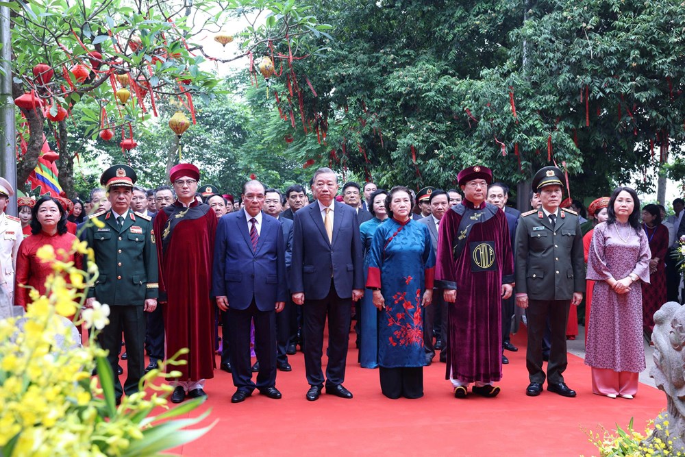 Tổng Bí thư, Chủ tịch nước Tô Lâm dâng hương Giỗ Tổ Hùng Vương  - ảnh 1