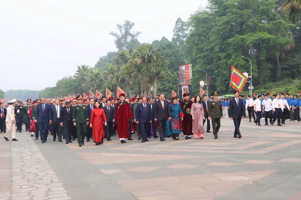 Tổng Bí thư, Chủ tịch nước Tô Lâm dâng hương Giỗ Tổ Hùng Vương  - ảnh 3