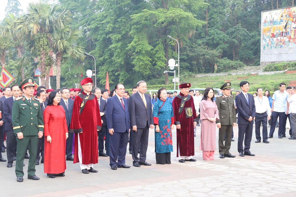 Tổng Bí thư, Chủ tịch nước Tô Lâm dâng hương Giỗ Tổ Hùng Vương  - ảnh 2