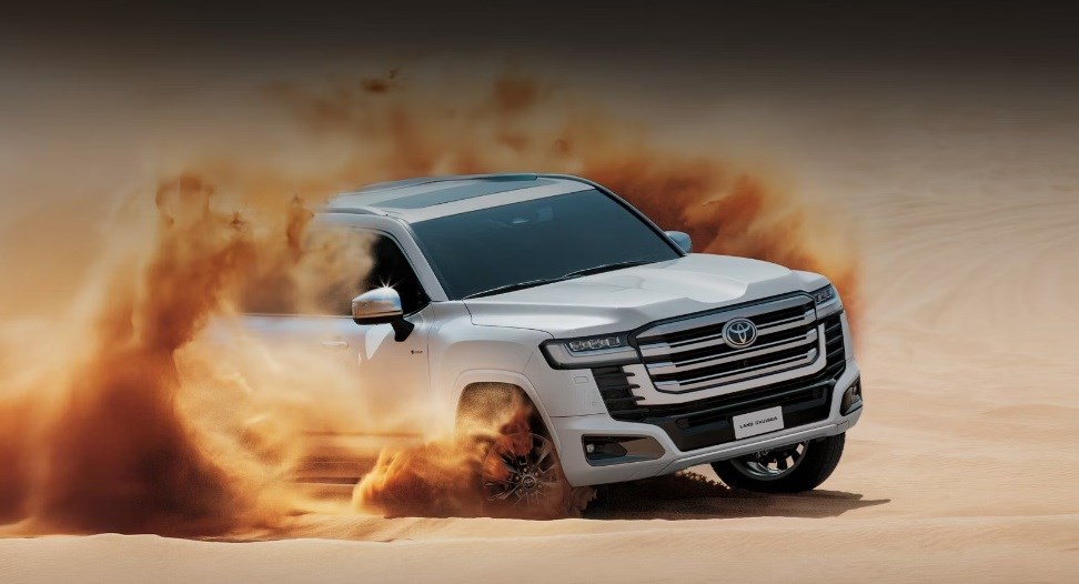 Toyota LC300 hybrid: Chưa kịp ra mắt đã “loạn” giá - ảnh 2