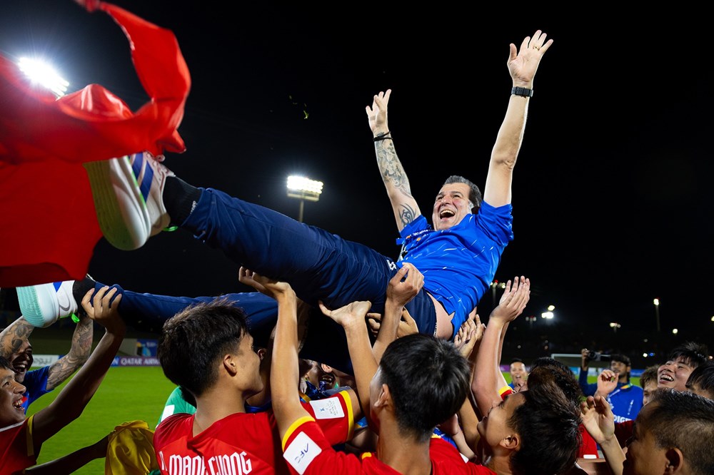 U17 Việt Nam dự World Cup và dấu ấn thầm lặng của bầu Hiển - ảnh 2