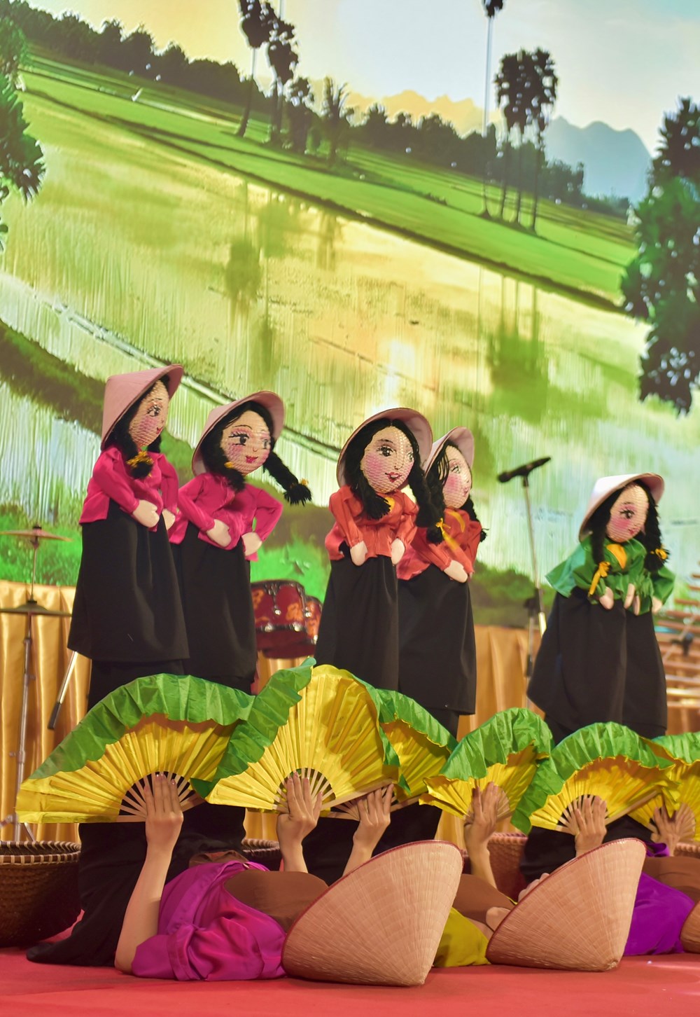 Đêm thăng hoa và lời tạ từ của rối Việt trên đất Lào - ảnh 32