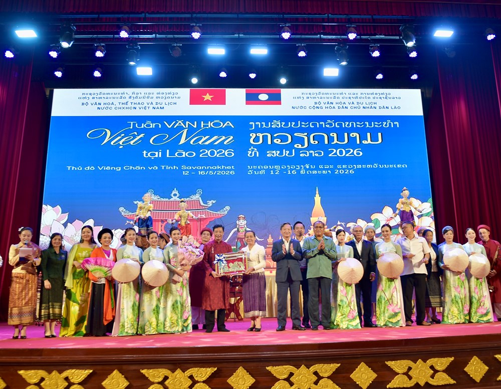 Đêm thăng hoa và lời tạ từ của rối Việt trên đất Lào - ảnh 12