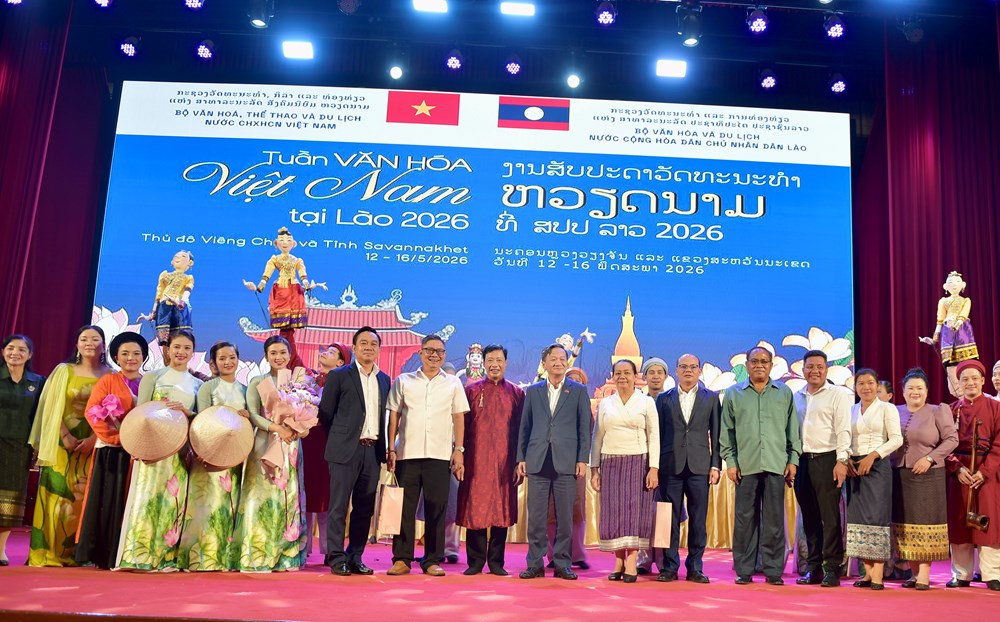 Đêm thăng hoa và lời tạ từ của rối Việt trên đất Lào - ảnh 11
