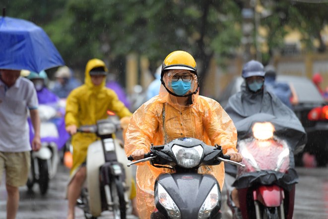 Thời tiết hôm nay 17.5: Bắc Bộ tiếp tục mưa rào và dông - ảnh 1