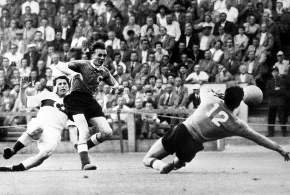Lịch sử World Cup 1954: Phép màu ở Thụy Sĩ hay cái kết buồn cho huyền thoại Magyars - ảnh 6